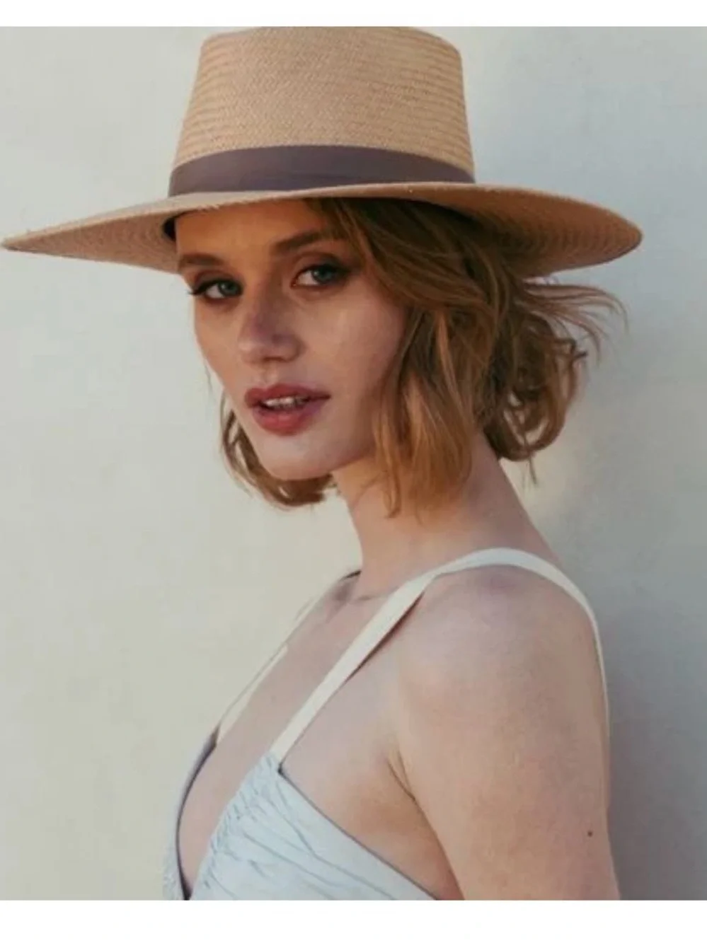 NWOT Lovely Bird Straw Fedora : Medium